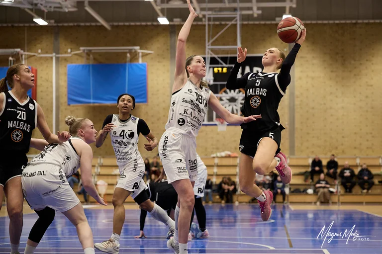 2026-03-01 Linnea Norberg under Basketettan Dam-matchen mellan Malbas och Dolphins i Malmö.