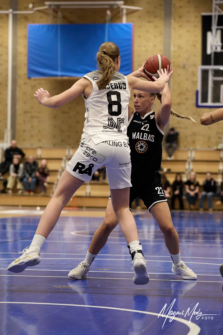 2026-03-01 Kajsa Lundahl under Basketettan Dam-matchen mellan Malbas och Dolphins i Malmö.