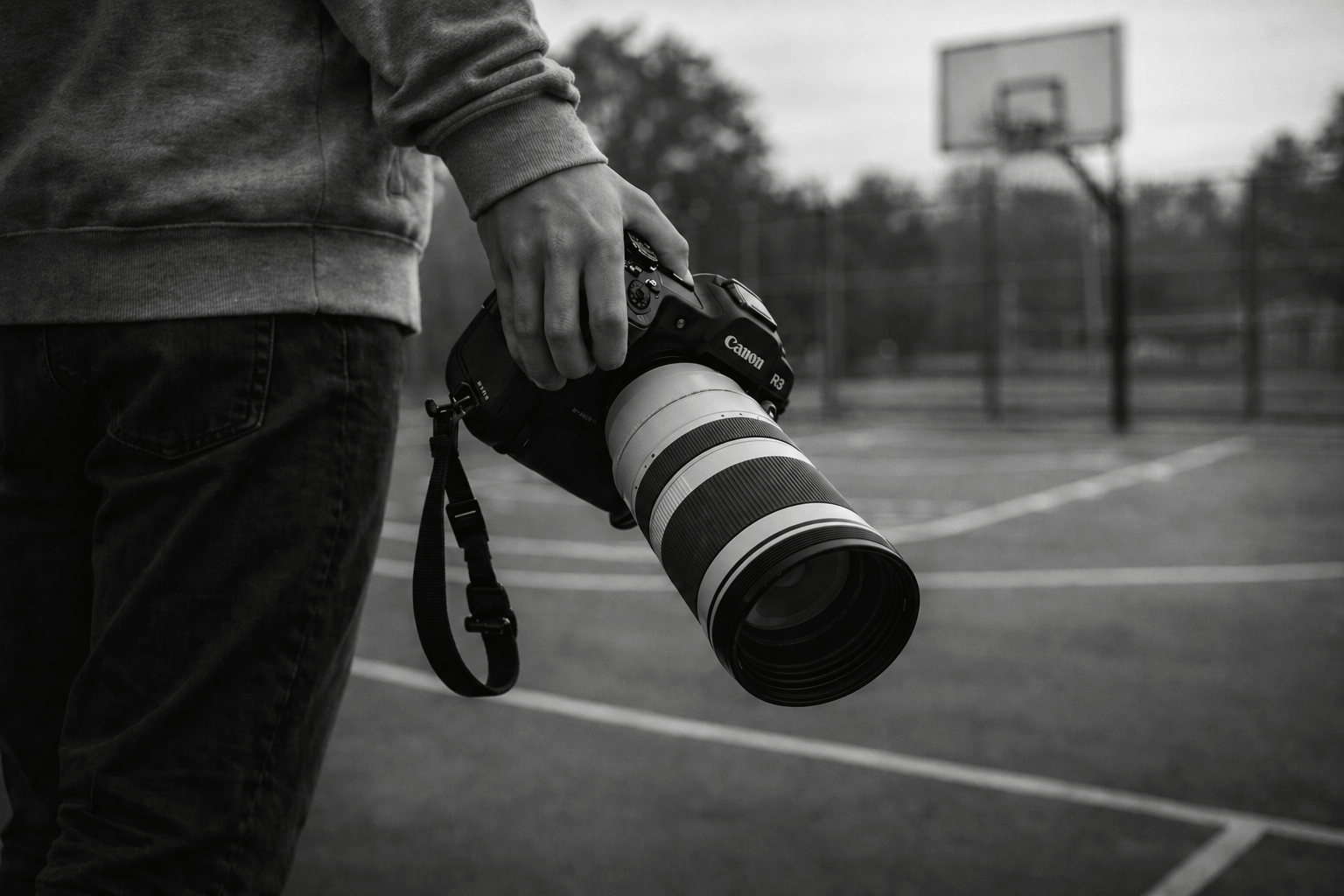 Magnus Modig fotograferar basket